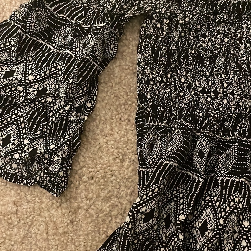 Patterned Top - Picture 2 of 3